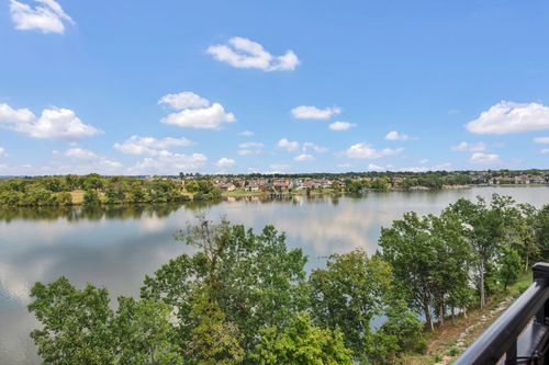 unit-f401-1024 Club View Dr, Gallatin, TN, 37066-2075 | Card Image