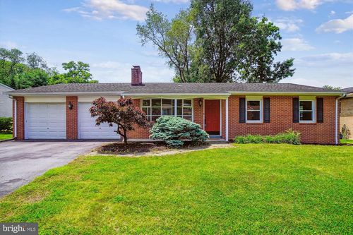 17817 Greentree Ln, HAGERSTOWN, MD, 21740-7866 | Card Image