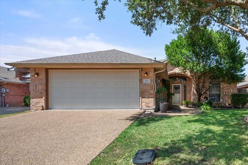 723 Nandina Way, Waxahachie, TX, 75165-4644 | Card Image