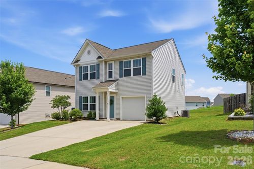 111 Buoy Ln, Statesville, NC, 28677-8471 | Card Image