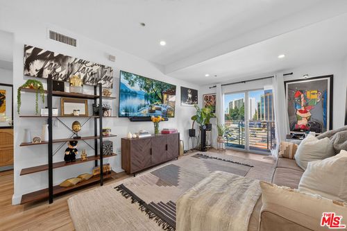 476-100 S Alameda St, Los Angeles, CA, 90013-1707 | Card Image