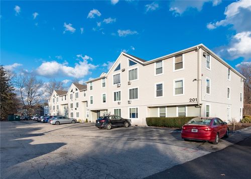 apt-103-201 Woodlawn Ave, North Providence, RI, 02904-7501 | Card Image