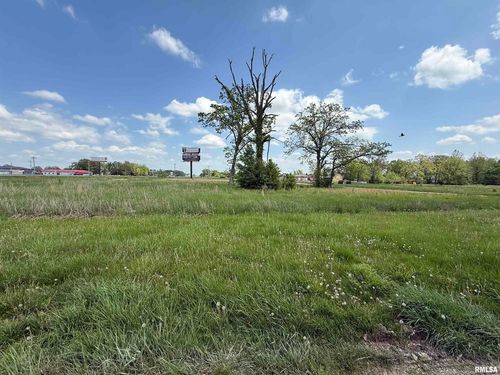 001 W Clark Trl, Herrin, IL, 62948 | Card Image