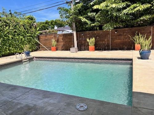 3911 Sw 61st Ave, Miami, FL, 33155-4803 | Card Image