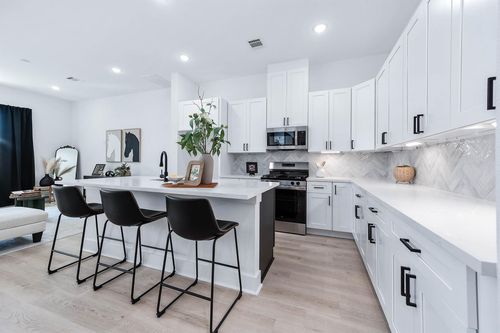 5803 Hardy St, Houston, TX, 77009-1612 | Card Image