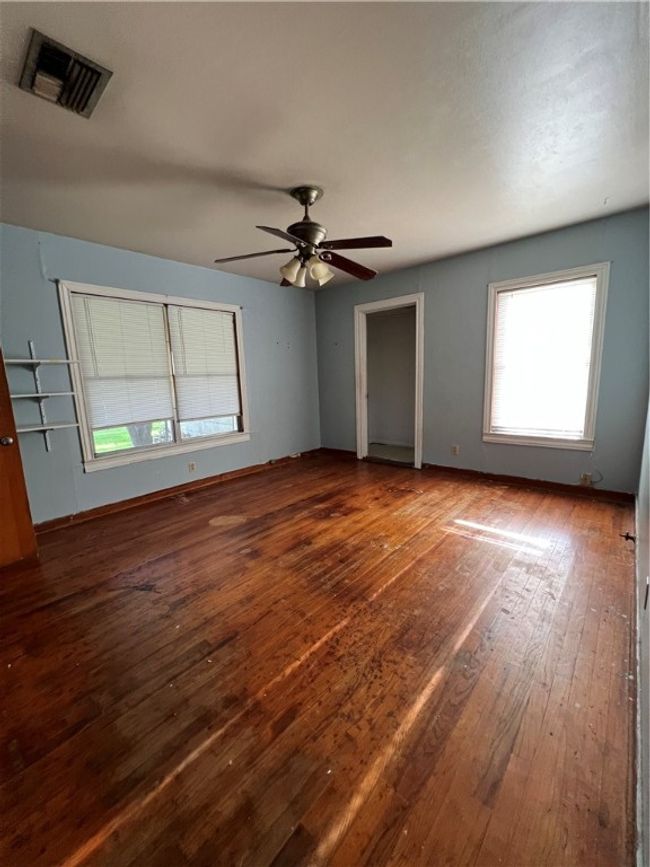 203 Dugger St, House other with 4 bedrooms, 3 bathrooms and null parking in Edna TX | Image 26