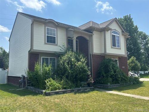 33555 Birchlawn, Westland, MI, 48185-8906 | Card Image