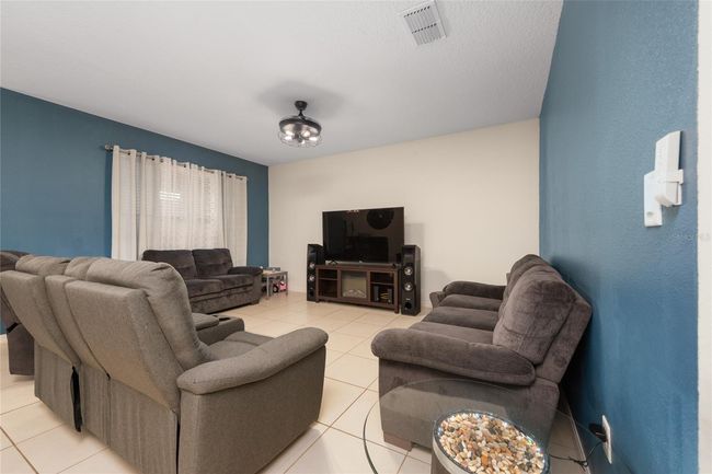 325 Briar Patch Loop, House other with 3 bedrooms, 2 bathrooms and null parking in DAVENPORT FL | Image 9