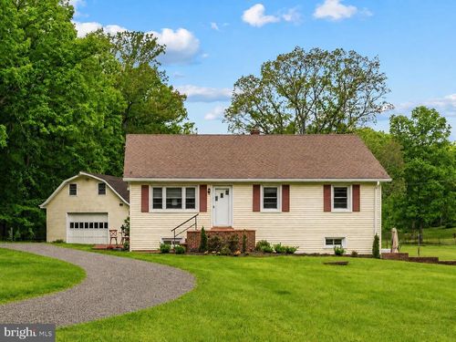 85 S Poes Rd, AMISSVILLE, VA, 20106-4114 | Card Image