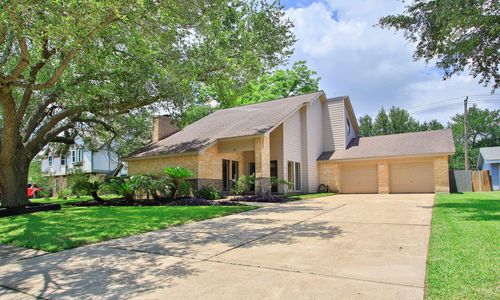 407 Hedgecroft Dr, El Lago, TX, 77586-5829 | Card Image