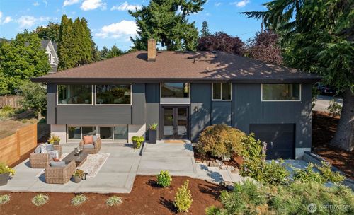 3204 Park Ave N, Renton, WA, 98056-2101 | Card Image
