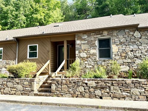 44 Sagebrush Cir, Etowah, NC, 28729-8777 | Card Image