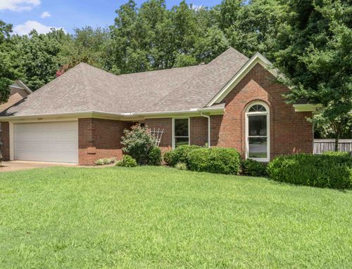 8284 Clinton Way Ln, Cordova, TN, 38018-6305 | Card Image