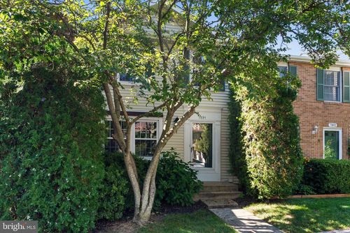 7894 Tyson Oaks Cir, VIENNA, VA, 22182-3967 | Card Image