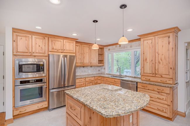 7 Maplecrest Dr, House other with 4 bedrooms, 5 bathrooms and 6 parking in Danbury CT | Image 7