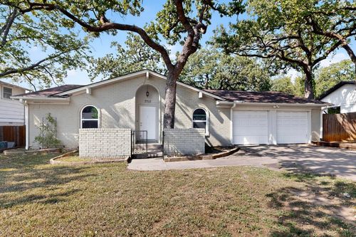 7713 Deaver Dr, North Richland Hills, TX, 76180-6221 | Card Image