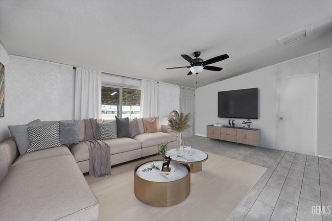 20411 Pegasus St, House other with 3 bedrooms, 2 bathrooms and null parking in Tehachapi CA | Image 5