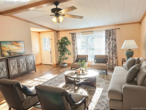 3 Pine Ct, Bloomingburg, NY, 12721-4923 | Card Image