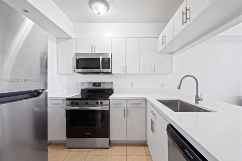 apt-605-102 Sw 6th Ave, Miami, FL, 33130-1494 | Card Image