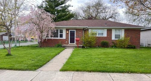 24517 Rosebud Ave, Eastpointe, MI, 48021-1117 | Card Image
