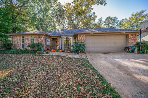 1104 Forest Hills St, Gladewater, TX, 75647-2507 | Card Image