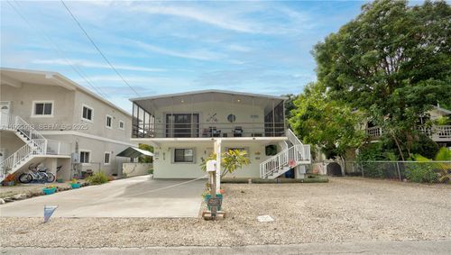 137 Pacific Ave, Tavernier, FL, 33070-2947 | Card Image