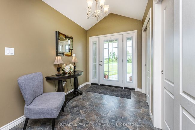 384154 20 Sideroad, House other with 3 bedrooms, 2 bathrooms and 10 parking in Amaranth ON | Image 4