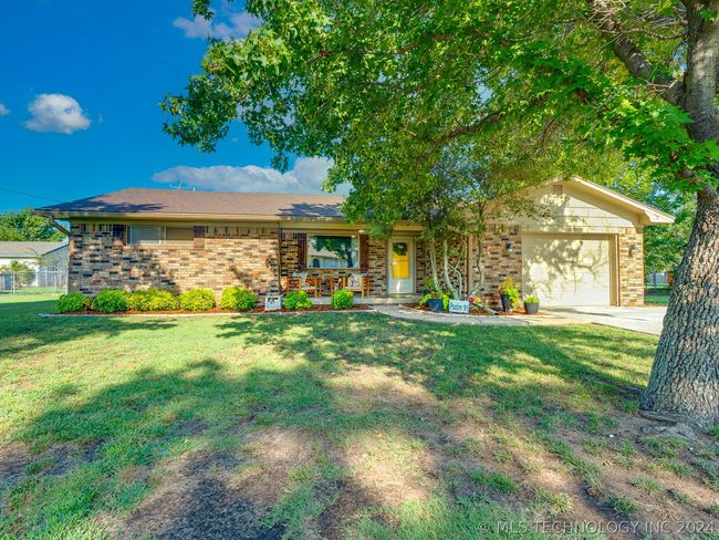 105 Circle Dr, House other with 3 bedrooms, 2 bathrooms and null parking in Davis OK | Image 22