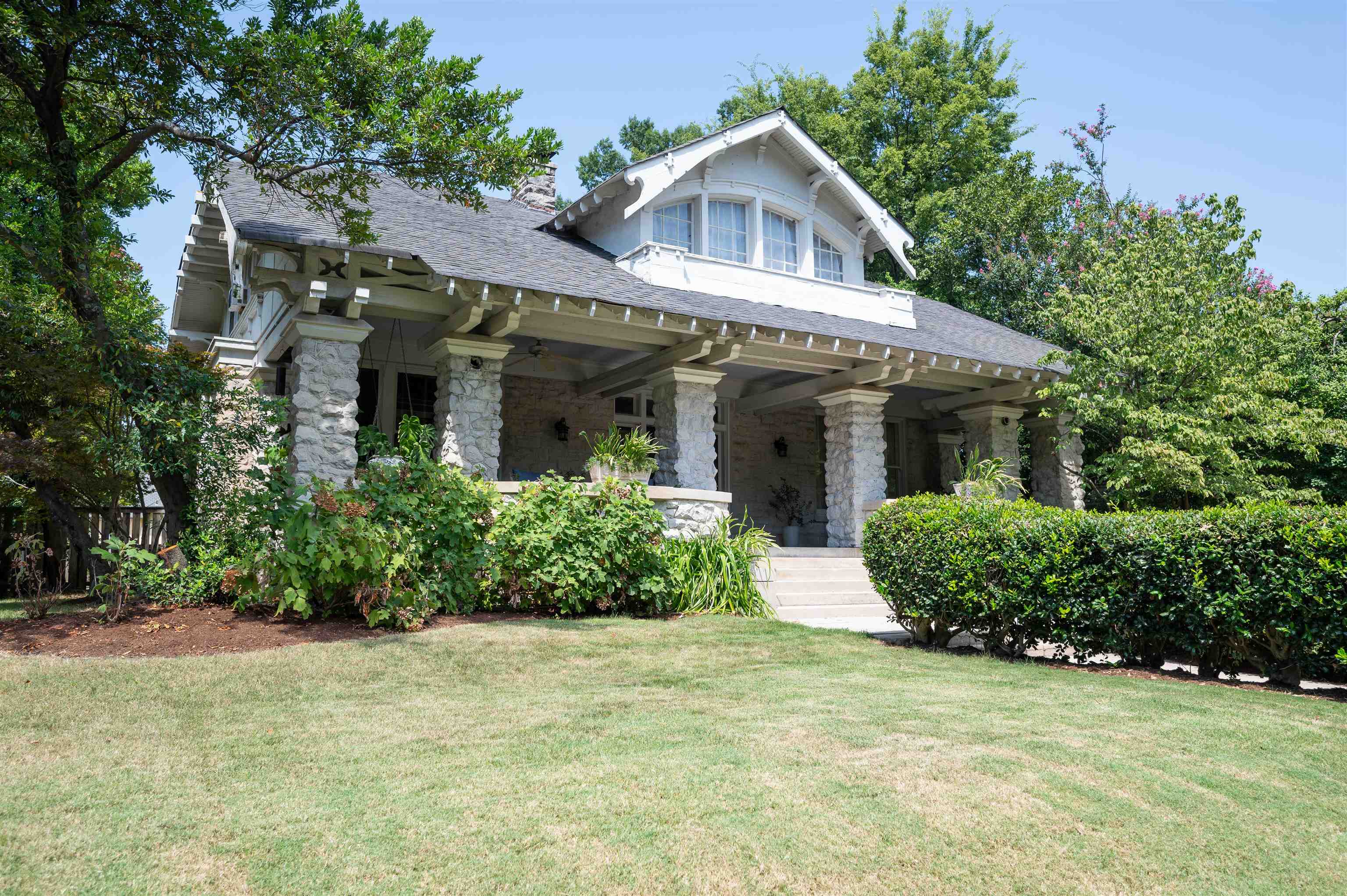Kenilworth Pl, Memphis, TN 38112