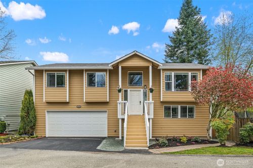 3203 200th Pl Sw, Lynnwood, WA, 98036-6934 | Card Image