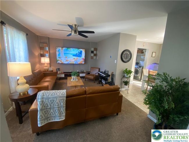 321 Charles St, House other with 3 bedrooms, 3 bathrooms and null parking in Scranton PA | Image 7