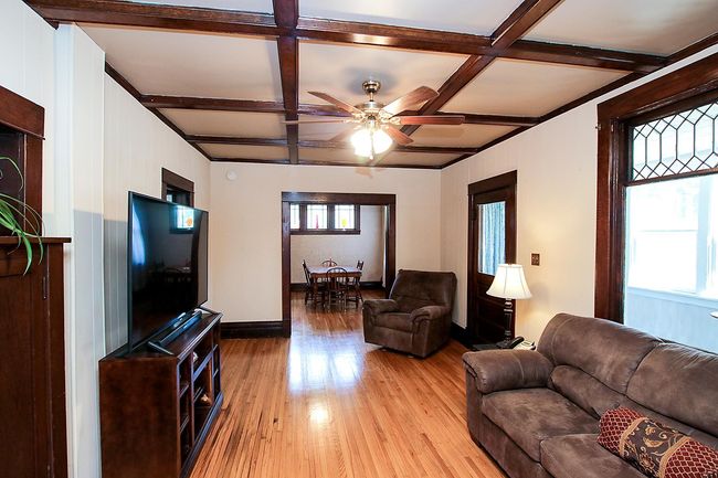 living room | Image 4
