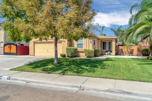 1981 Dunbar Way, Dinuba, CA, 93618-8825 | Card Image