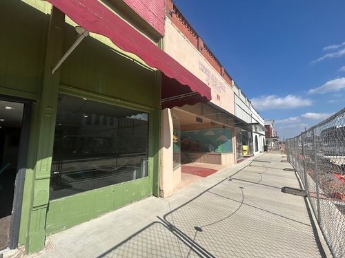 101-409 W Main St, Denison, TX, 75020-3126 | Card Image