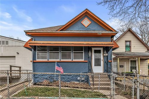 2803 Holly St, Kansas City, MO, 64108-3515 | Card Image