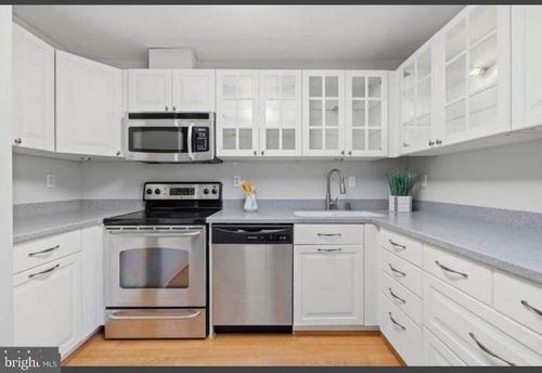 13f-13756 Autumn Vale Ct, CHANTILLY, VA, 20151-3543 | Card Image