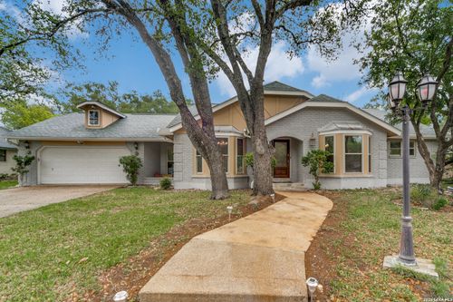 13058 N Hunters Cir, San Antonio, TX, 78230-2846 | Card Image