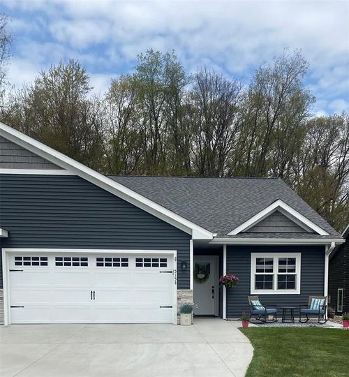 5154 Quiet Hollow Ct, Eau Claire, WI, 54701-4561 | Card Image