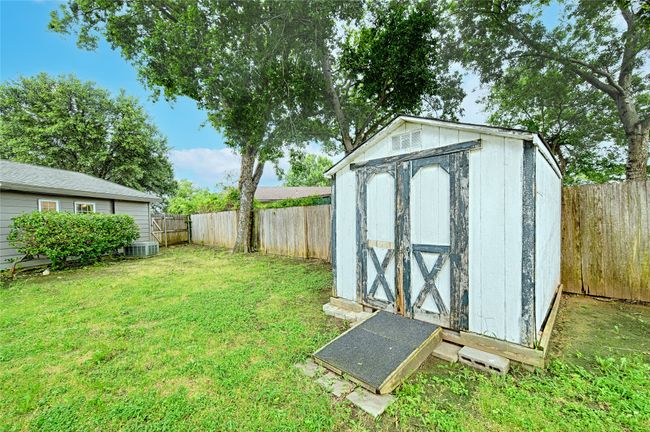 Owner will be painting the shed when weather finally permits. | Image 21