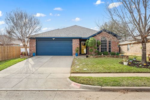 609 Oak Hollow Trail, Saginaw, TX, 76179 | Card Image