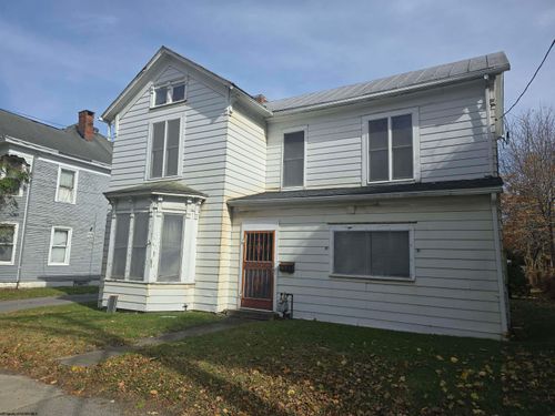 62 S Kanawha St, Buckhannon, WV, 26201-2635 | Card Image