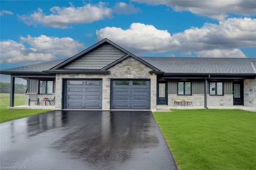 204 Elgin St, Palmerston, ON, N0G2P0 | Card Image