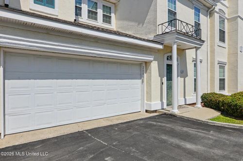 2006-2252 Beach Dr, Gulfport, MS, 39507-1675 | Card Image