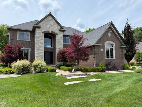 6024 Harbor Ct, Washington Township, MI, 48094-1232 | Card Image