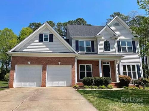 14843 Middlesborough Dr, Matthews, NC, 28104-1175 | Card Image