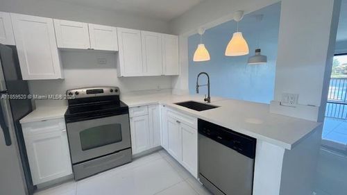 apt-14-5200 Nw 31st Ave, FORT LAUDERDALE, FL, 33309-2527 | Card Image