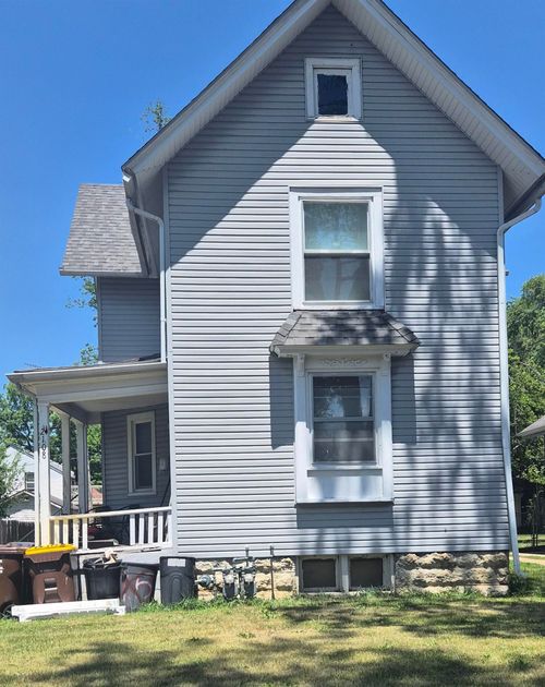 2108 16th Ave, Rockford, IL, 61104-5517 | Card Image
