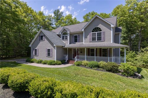 47 Wooded Grove Cir, West Kingston, RI, 02892-1966 | Card Image