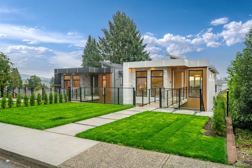 971 Adderley St, North Vancouver, BC, V7L1T2 | Card Image