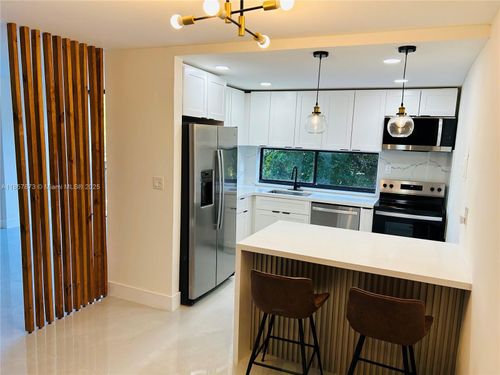 4-17021 N Bay Rd, Sunny Isles Beach, FL, 33160-3684 | Card Image